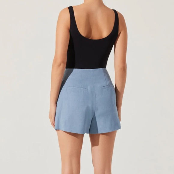 ASTR ARTICE SHORT - Picture 4 of 6